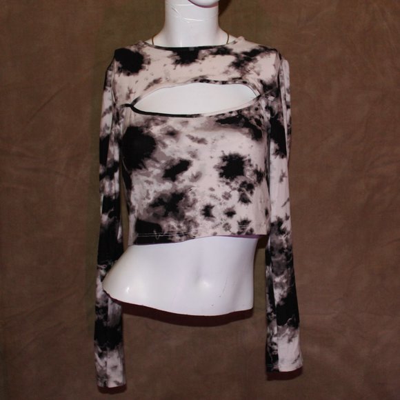 Sommer Ray Cropped Long Sleeve - Picture 1 of 5